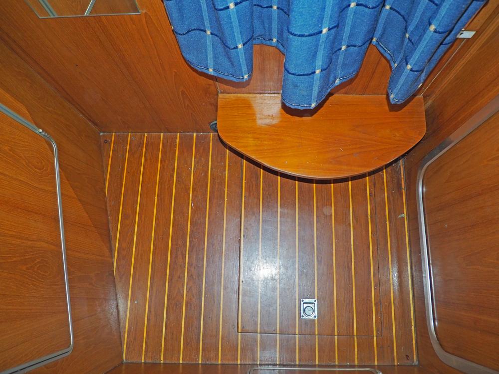 Aft cabin, Accommodation